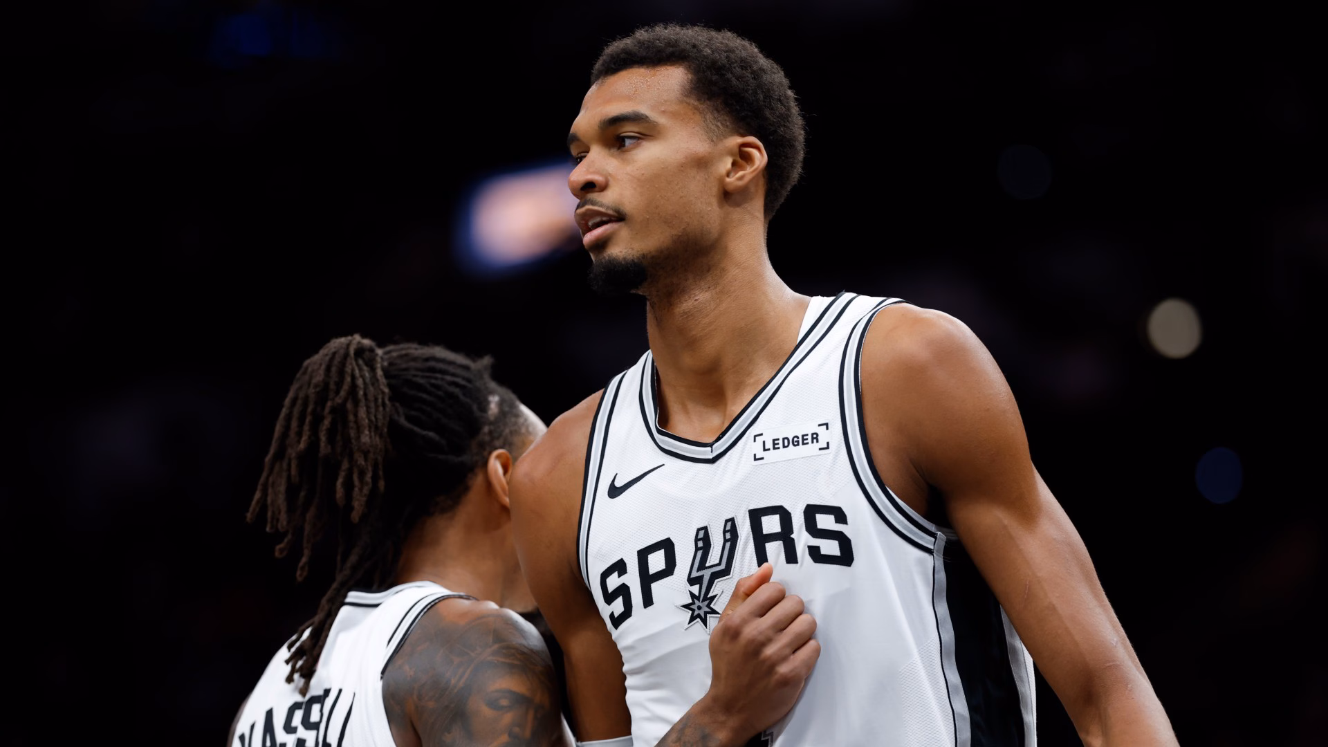 2026-27年NBAシーズン開幕へ、サンダー・ニックス・スパーズが優勝候補として牽引